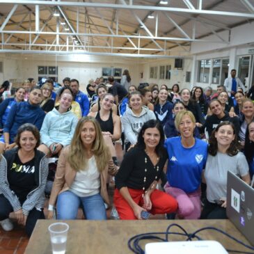 Charla sobre Ciclo Menstrual y Deporte en Vélez: un paso más hacia el bienestar integral de las atletas