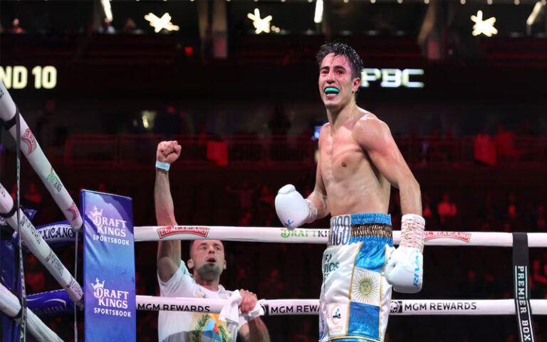 Mirco Cuello, campeón mundial interino pluma tras vencer por nocaut a Sergio Ríos en Libia