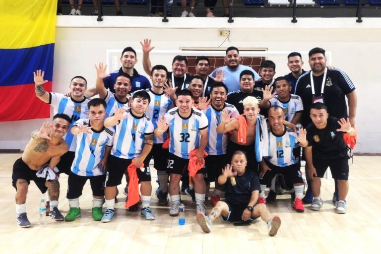 Argentina debutó con una goleada en la Copa América de talla baja