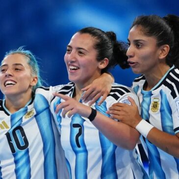 Las chicas del futsal volvieron a ganar y quedaron a un paso de la clasificación