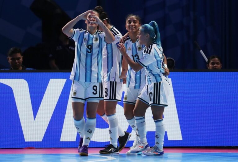 Argentina goleó a Colombia y avanzó a las semifinales del Mundial femenino de futsal
