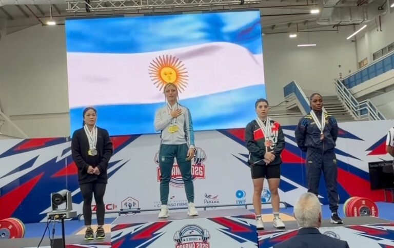 Luz Casadevall brilló en Panamá y se consagró campeona panamericana de pesas